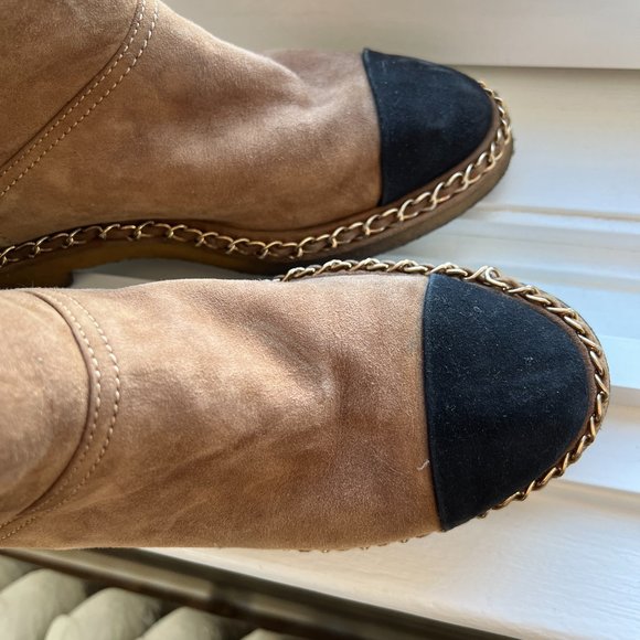 Chanel suede shearling cap toe winter boots/ TAKING OFFERS - Picture 9 of 12